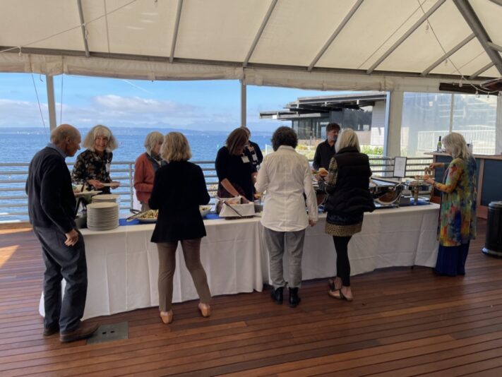 9D06DA58-D1E3-4D99-8B6E-6680BACFF1A9_1_105_c