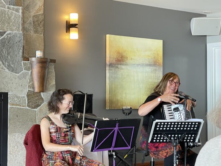 01AC30A2-7776-409A-B96C-F19F9C6CCBB5_1_105_c